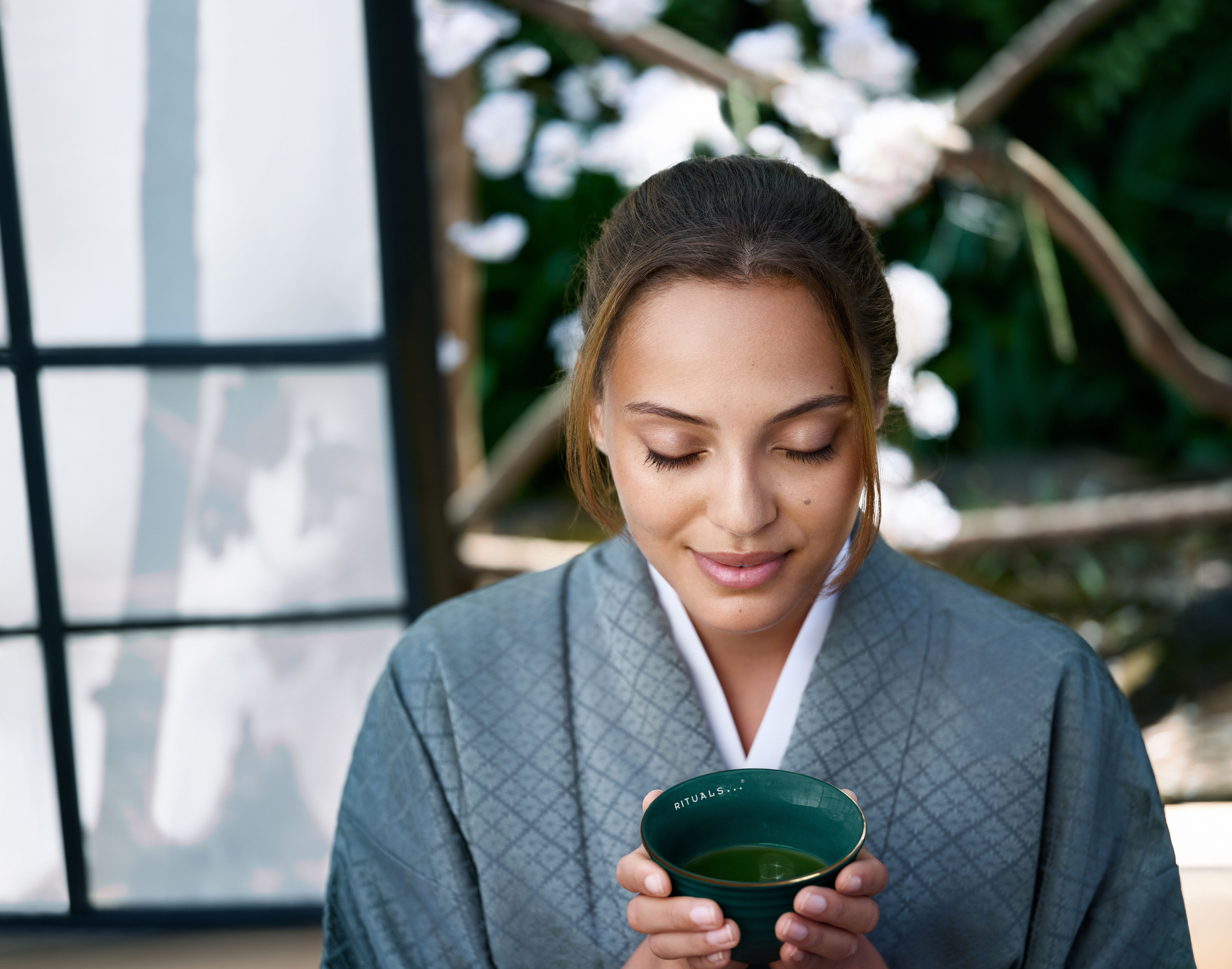 Stillheten i den japanska teceremonin: livets elixir